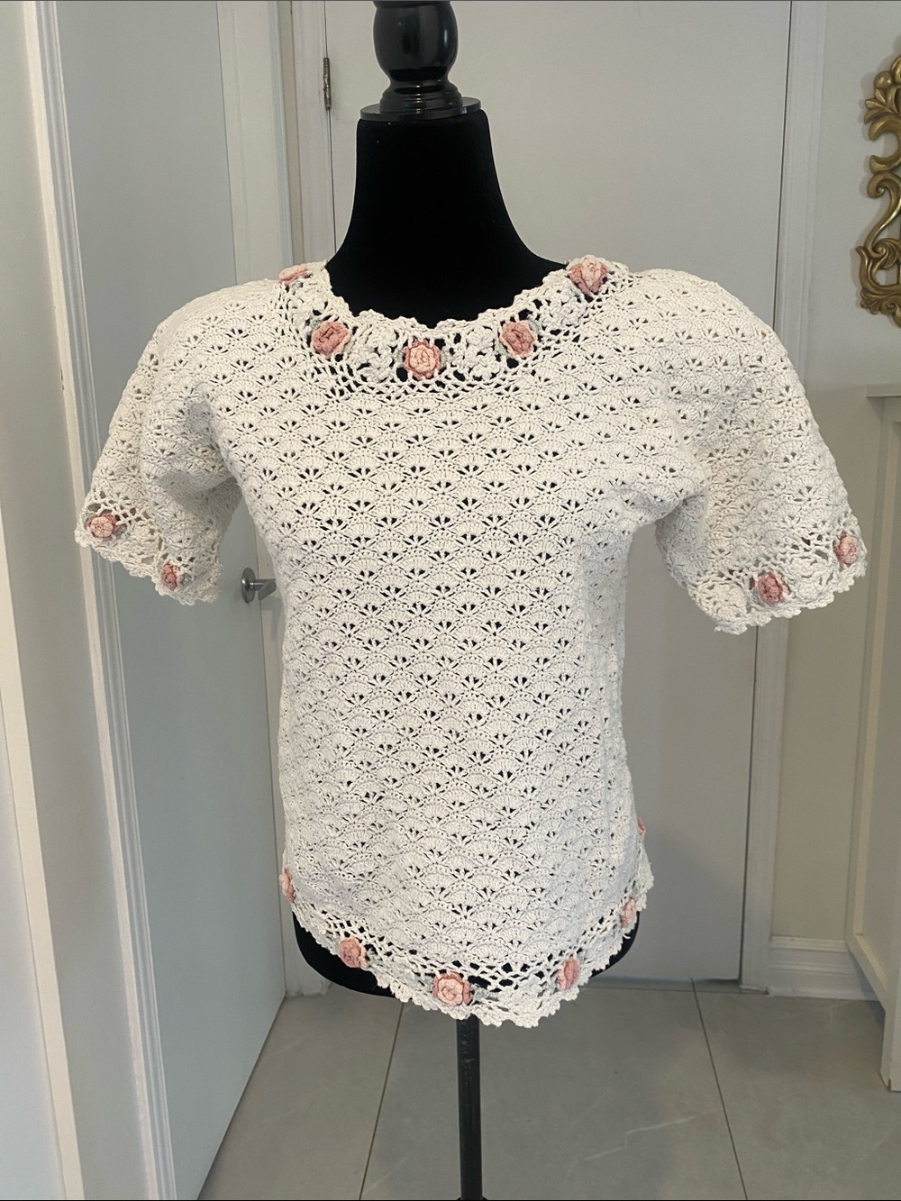 VINTAGE Cotton White Crochet Short-Sleeve Top with Pink Floral Trim Size Small